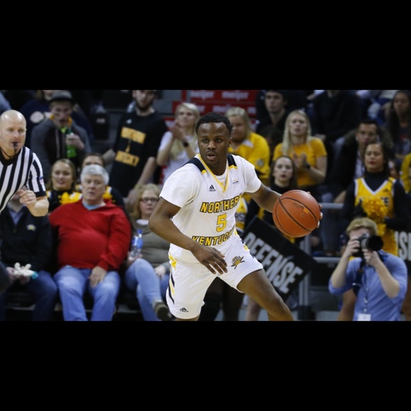 Meet your Posher, Zaynah - Picture 1 of 5